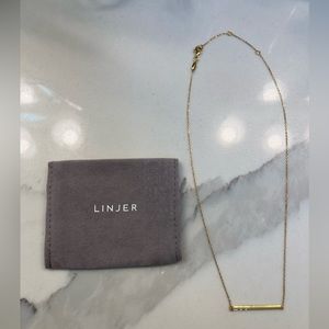 Linjer gold bar necklace